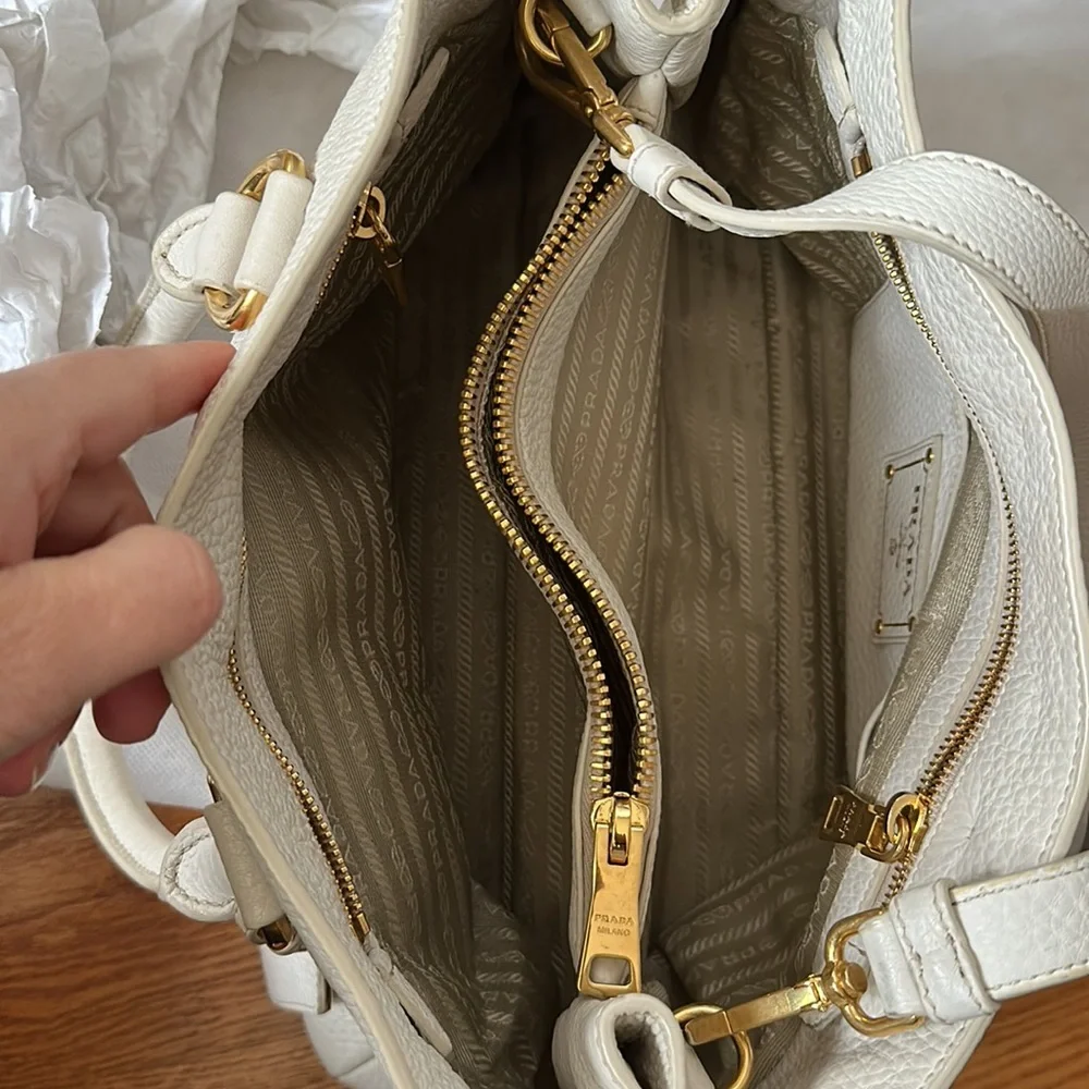 Prada authentic leather double bag  , gently used excellent condition 13*9*7 - Picture 8 of 8